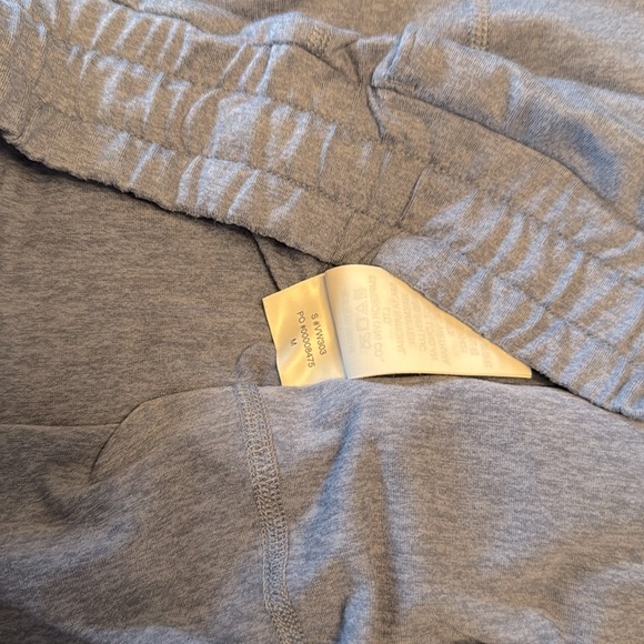 Vuori Performance Jogger Size: M - Picture 3 of 3